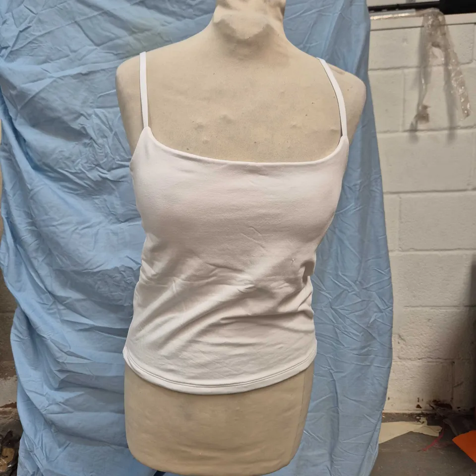 ABERCROMBIE & FITCH BRA-FREE COLLECTION WHITE TANK TOP – WOMEN'S M