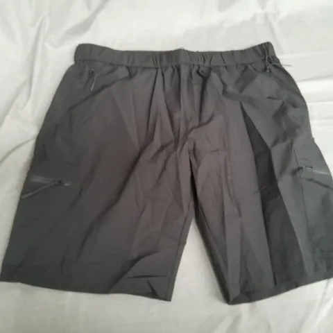 ARNE ACTIVE CARGO SHORTS IN BLACK - LARGE