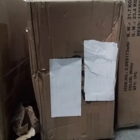 BOXED REINDEER HEAD WITH 140 LEDS 60CM ACRYLIC 