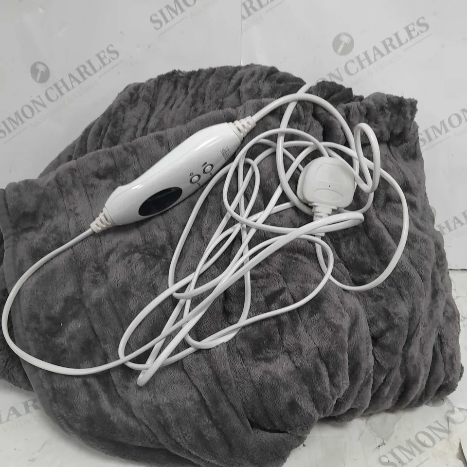 BOXED COZEE HOME VELVETSOFT HEATED THROW IN GREY