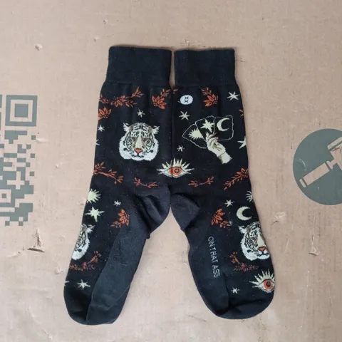 ON THAT ASS PAIR OF SOCKS IN BLACK SIZE UNSPECIFIED