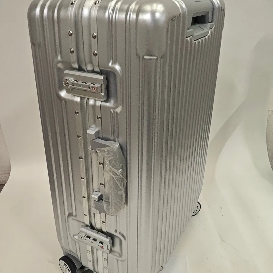 FLIGHT KNIGHT SILVER HARD SHELLED WHEELED LUGGAGE CASE WITH LOCKS