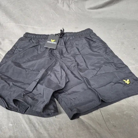LYLE AND SCOTT PLAIN SWINSHORTS - SIZE SMALL