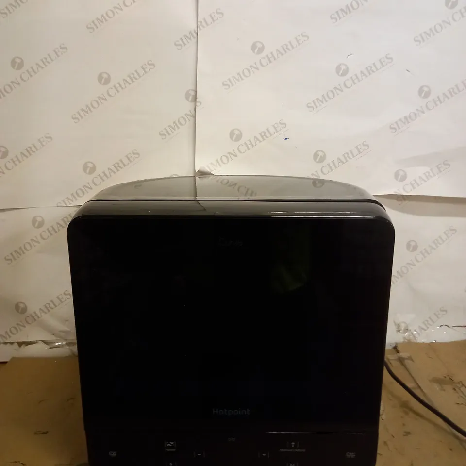 HOTPOINT CURVE MWH 1331 B MICROWAVE WITH TOUCH CONTROLS