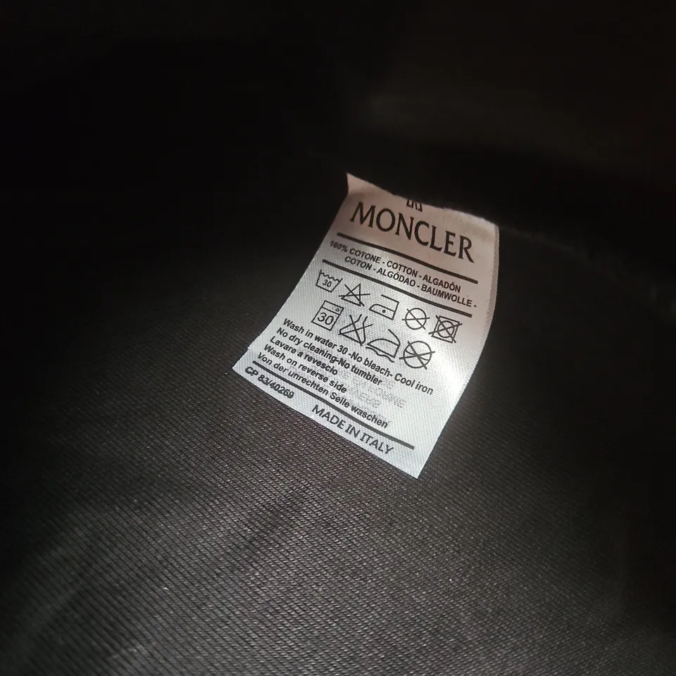 MONCLER BLACK T-SHIRT – UK M