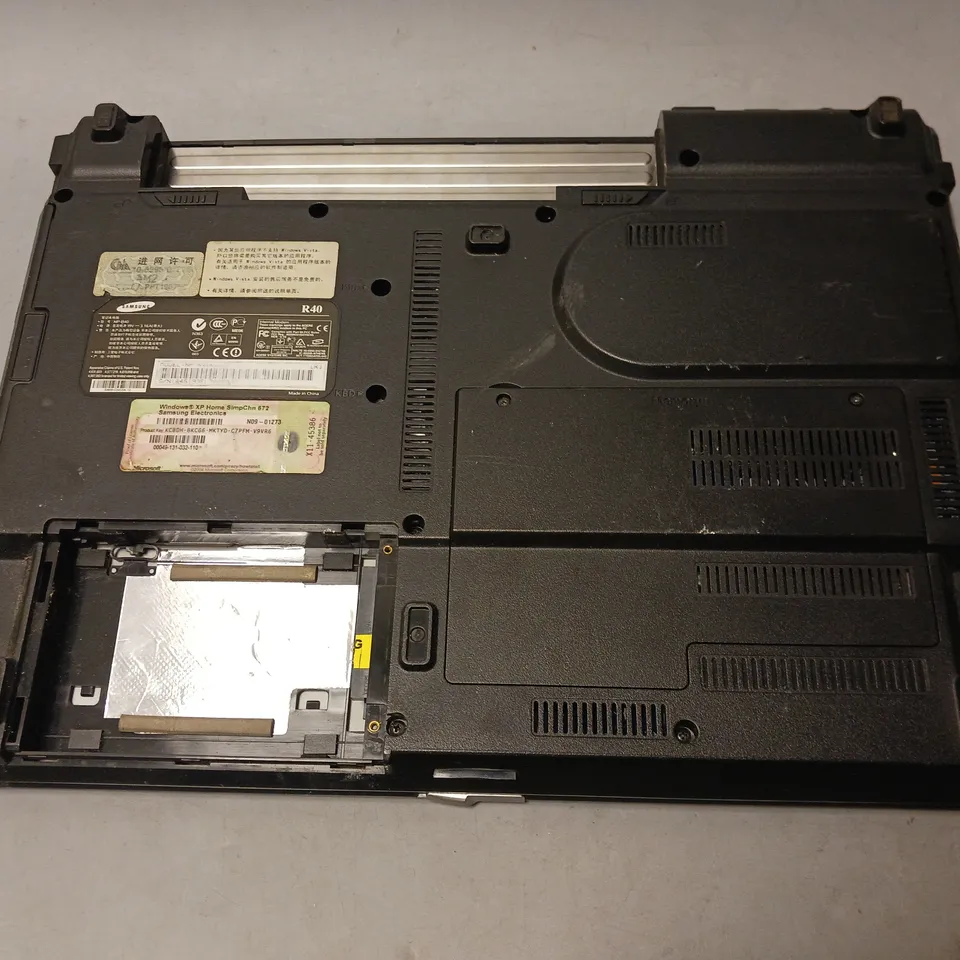 UNBOXED SAMSUNG NP-R40 INTEL CORE DUO LAPTOP