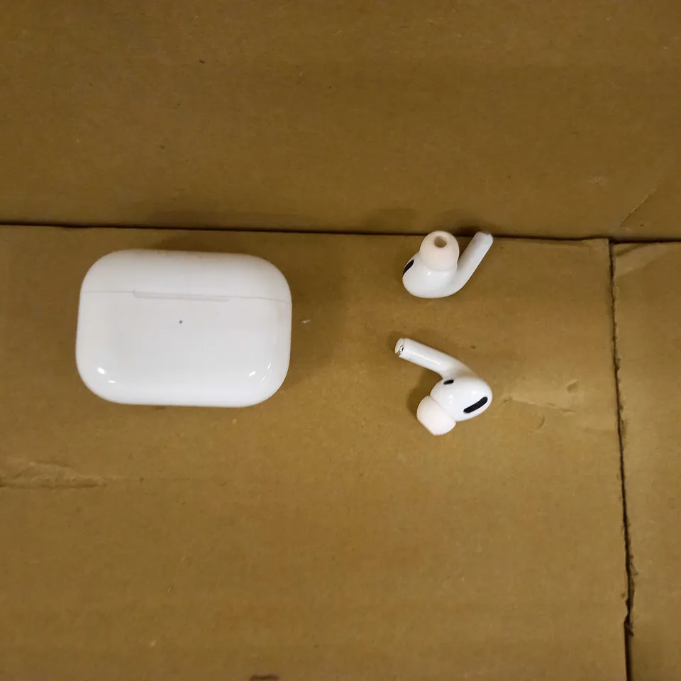 BOXED APPLE AIRPODS PRO