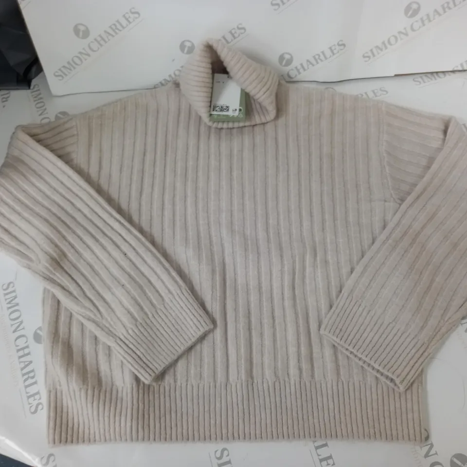H&M HIGH NECK JUMPER IN CREAM - EUR S