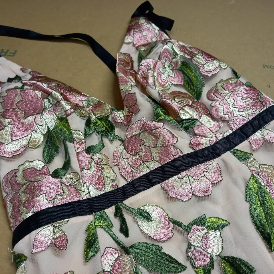 FLORAL EMBROIDERED NETTED DRESS IN BLUSH - UK 10