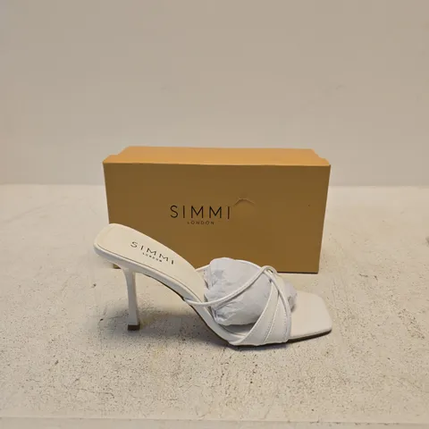 SIMMI LONDON WHITE PATENT SANDALS – UK5 (EU38) – BOXED