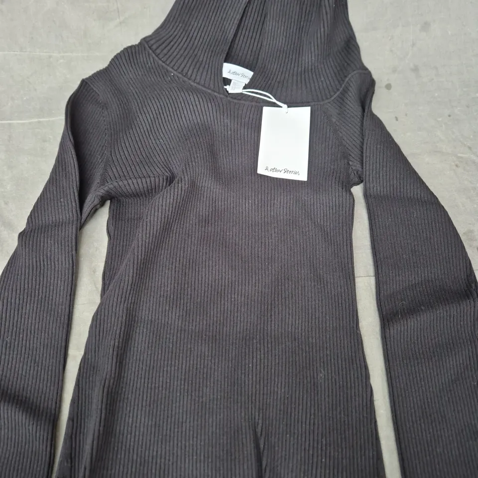 & OTHER STORIES BLACK RIBBED KNIT TURTLENECK SWEATER – EU M