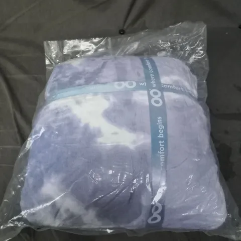SEALED OODIE OVERSIZED HOODED BLANKET - CLOUDS