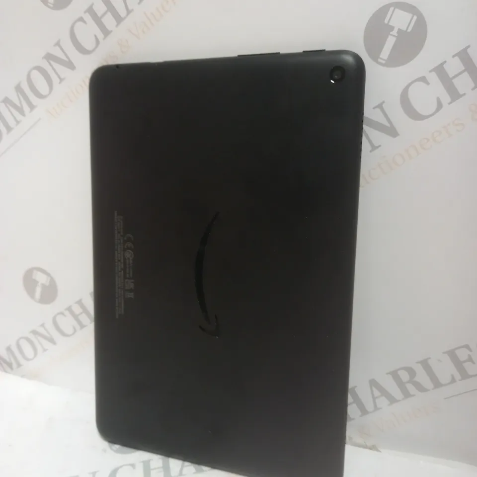 BOXED AMAZON FIRE HD8 TABLET IN BLACK