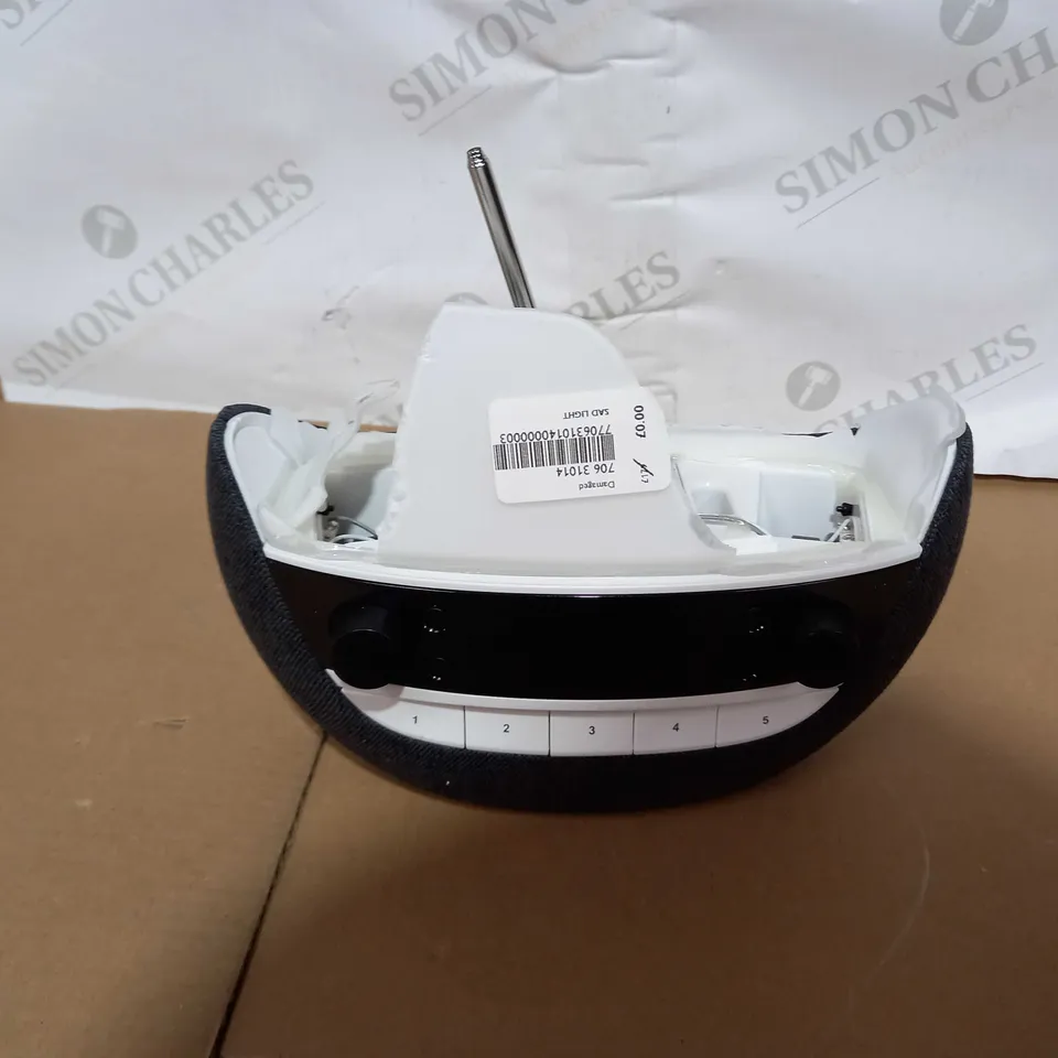 LUMIE BODYCLOCK LUXE 750DAB