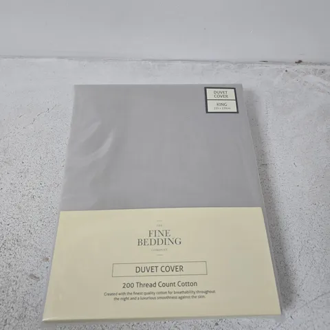 BOX OF APPROXIMATELY 6 THE FINE BEDDING COMPANY DUVET COVER – KING, 200 THREAD COUNT COTTON, GREY
