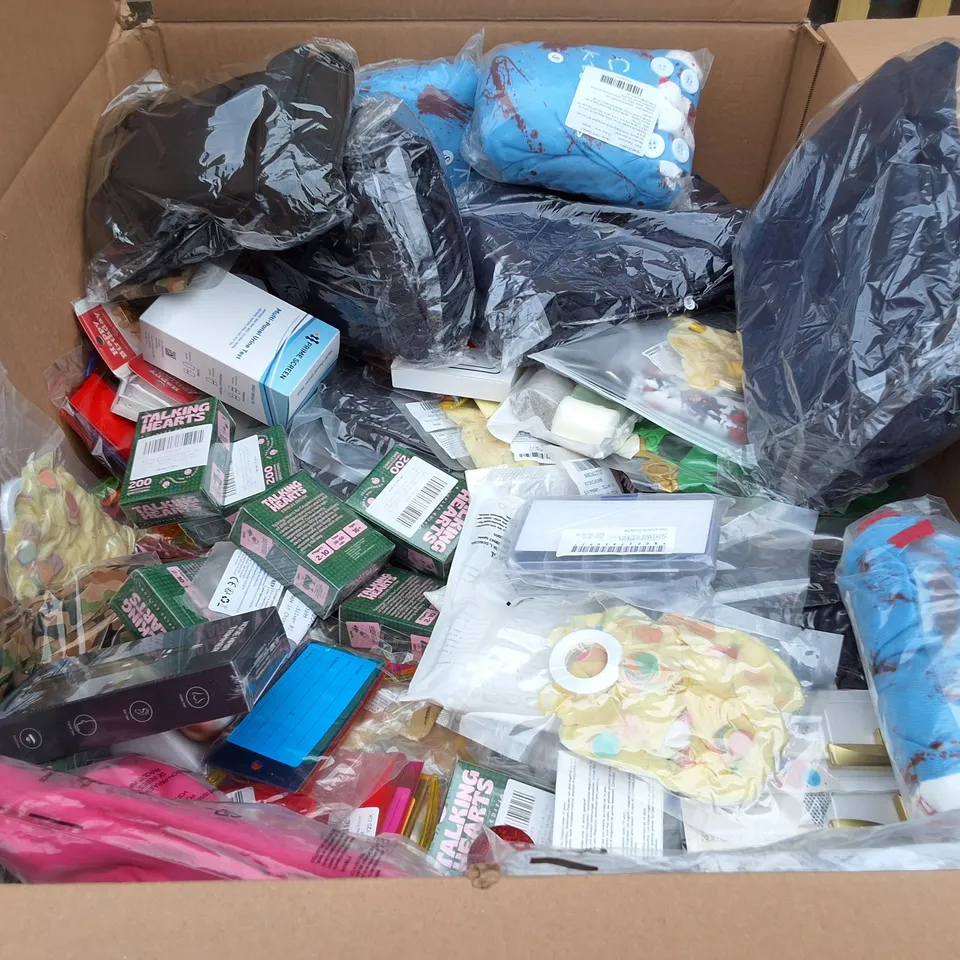 PALLET CONTAINING 6 LARGE BOXES OF ASSORTED HOUSEHOLD ITEMS TO INCLUDE NOSE HAIR TRIMMERS,SHOE COVERS,TOMATO FLAKES AND PHONE CASES