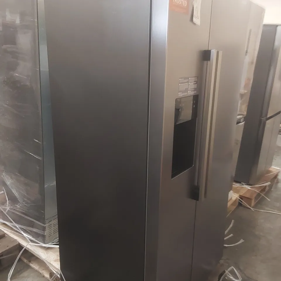 HOTPOINT HPG2 6573W XP4UK DUAL NO FROST AMERICAN-STYLE FRIDGE FREEZER - SILVER