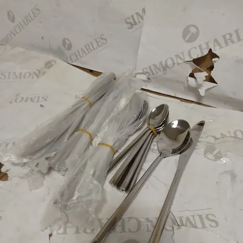 24 PCS CUTLERY / SILVERWARE SET 
