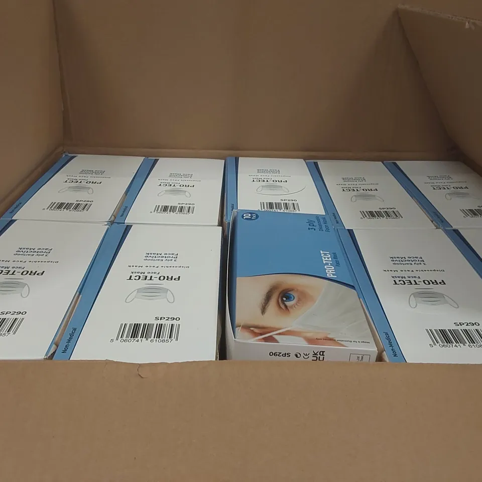 PALLET CONTAINING A VERY LARGE QUANTITY OF MEDICAL FACE MASKS