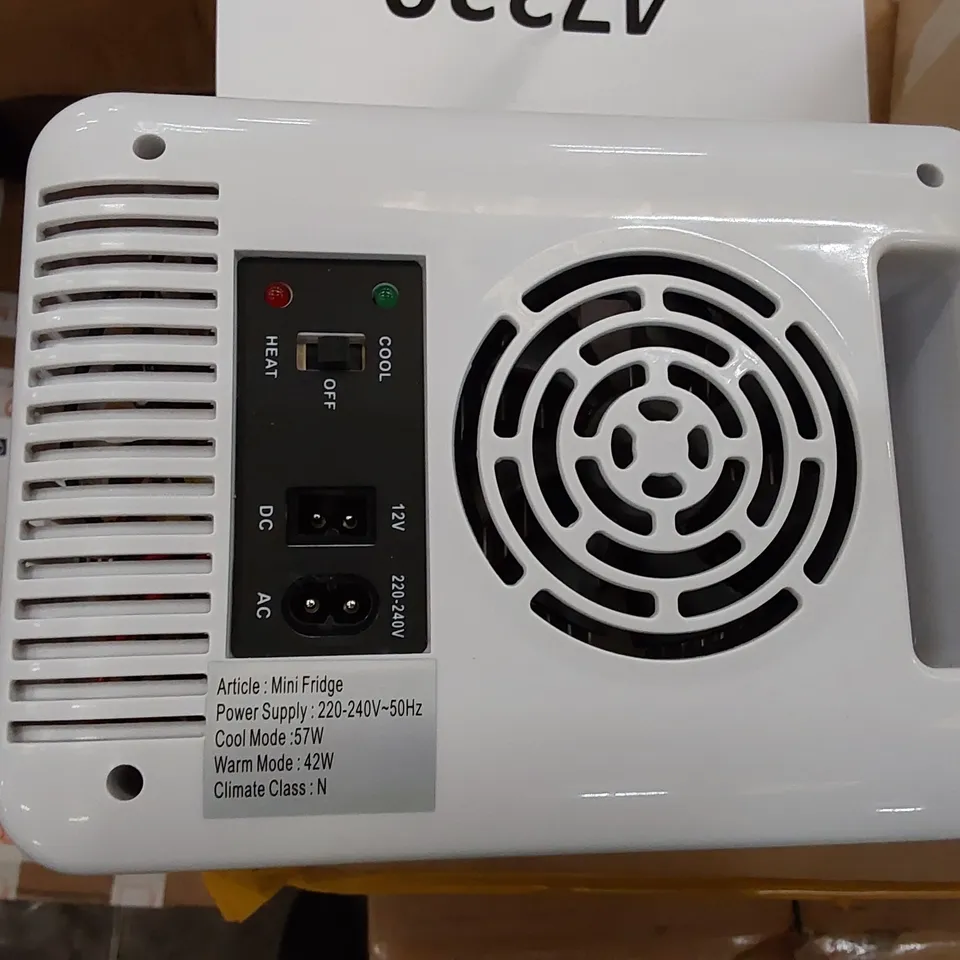 BOXED LEMROE PORTABLE MINI FRIDGE 4L LOW NOISE (1 BOX)