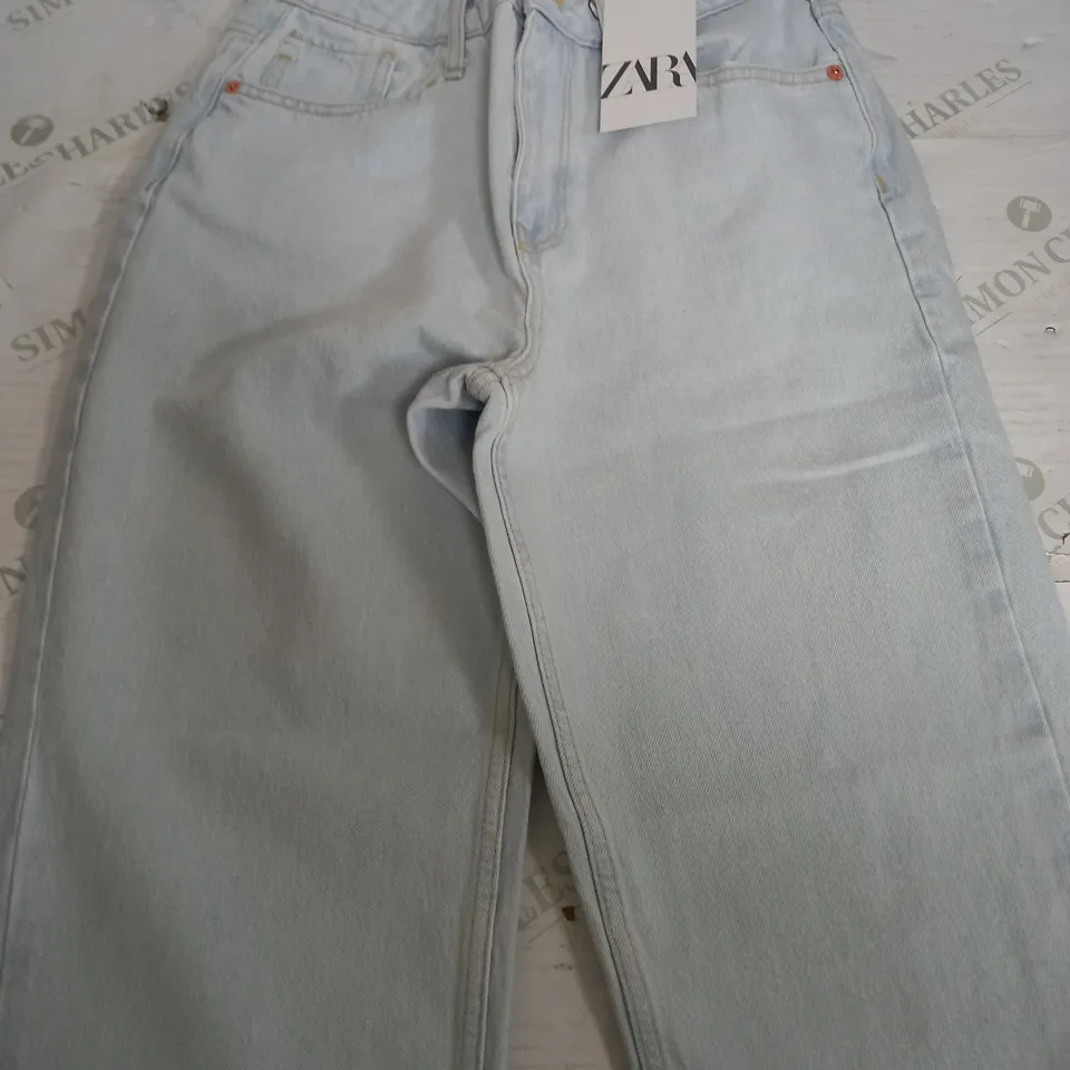 ZARA STRAIGHT LEG LIGHT DENIM JEANS - EUR 38