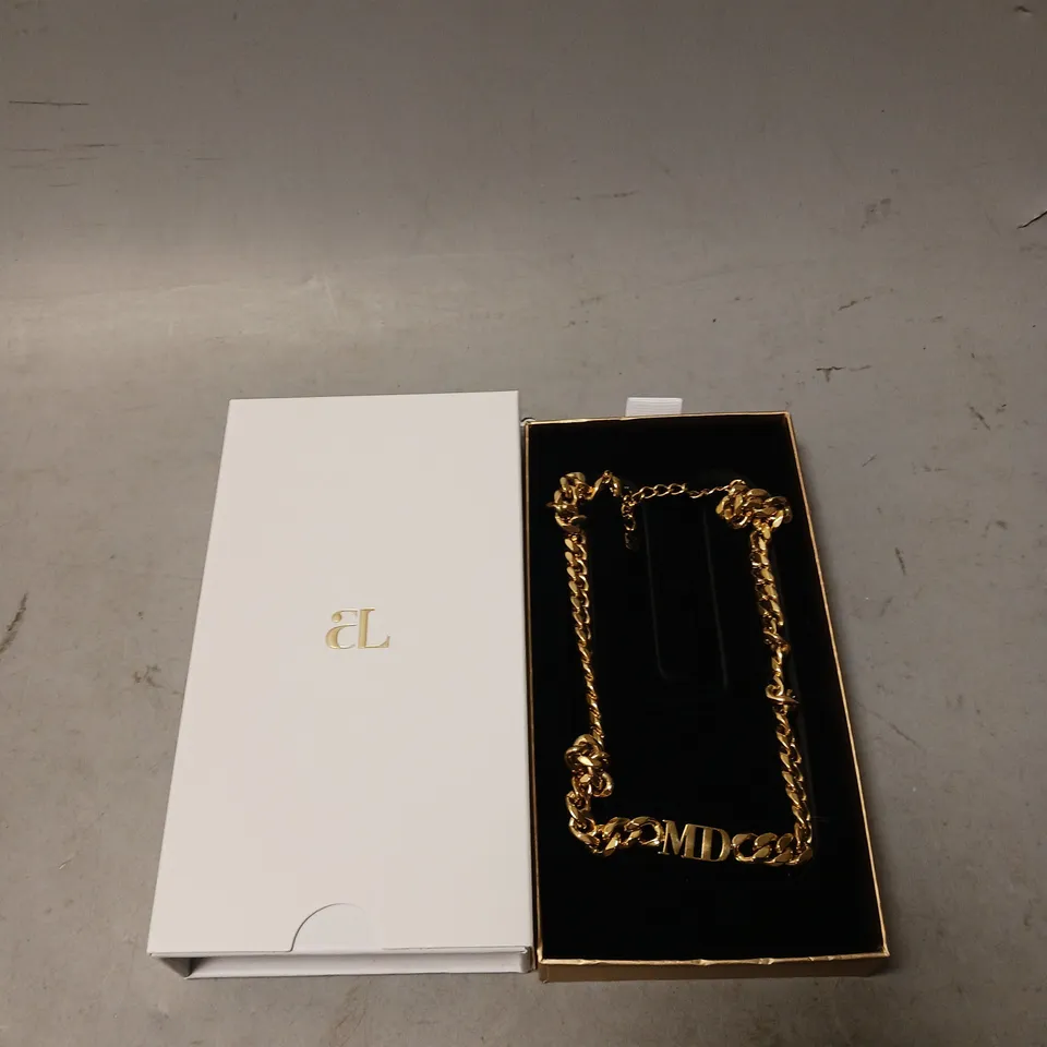 BOXED ABBOTTLYON GOLDEN CHAIN - "MD"