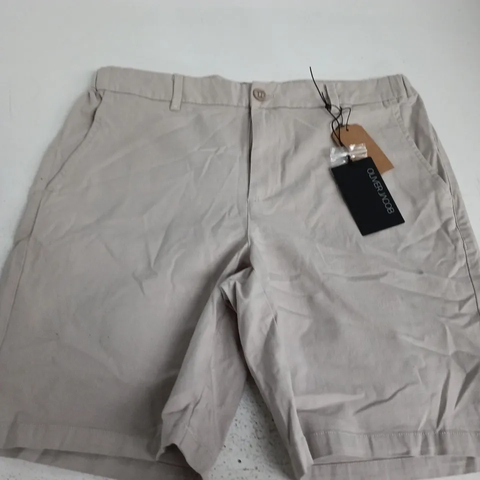 OLIVER JACOB AVON STRUCTURE SHORTS IN HUMUS - SIZE 34