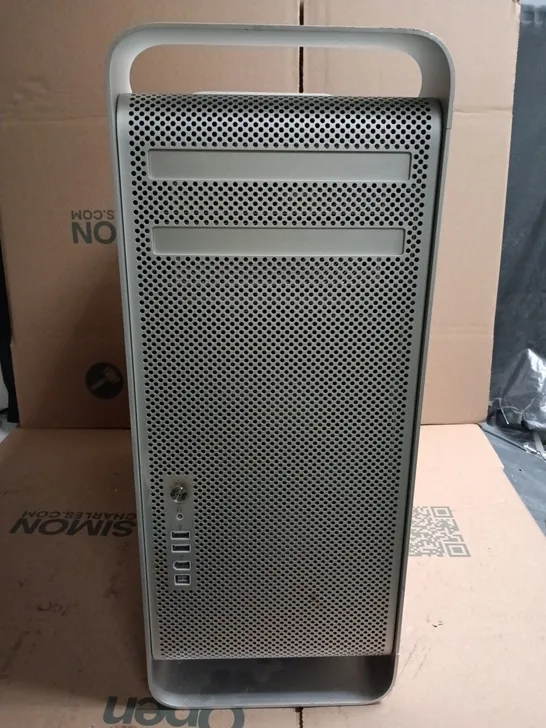 Lot 2: APPLE MAC PRO DESKTOP TOWER – SILVER ALUMINIUM CHASSIS - 5686195 ...