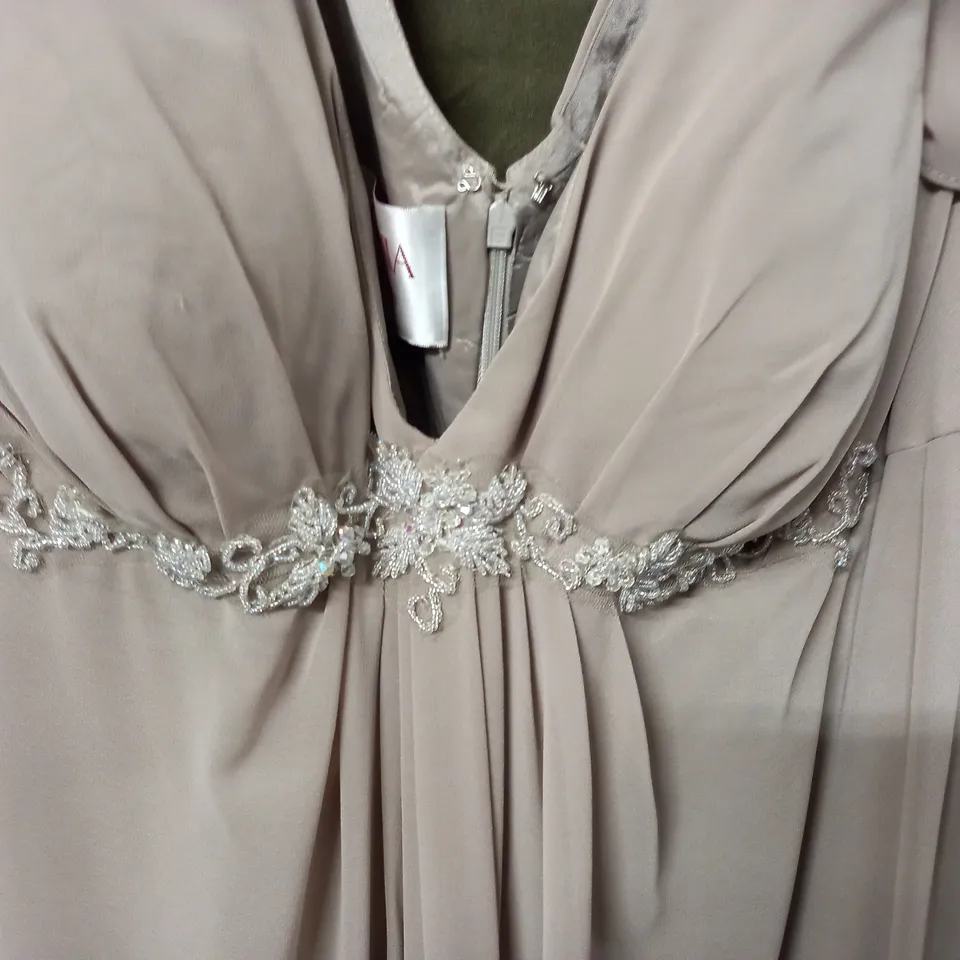 VEROMIA BRIDESMAID DRESS - UK 18
