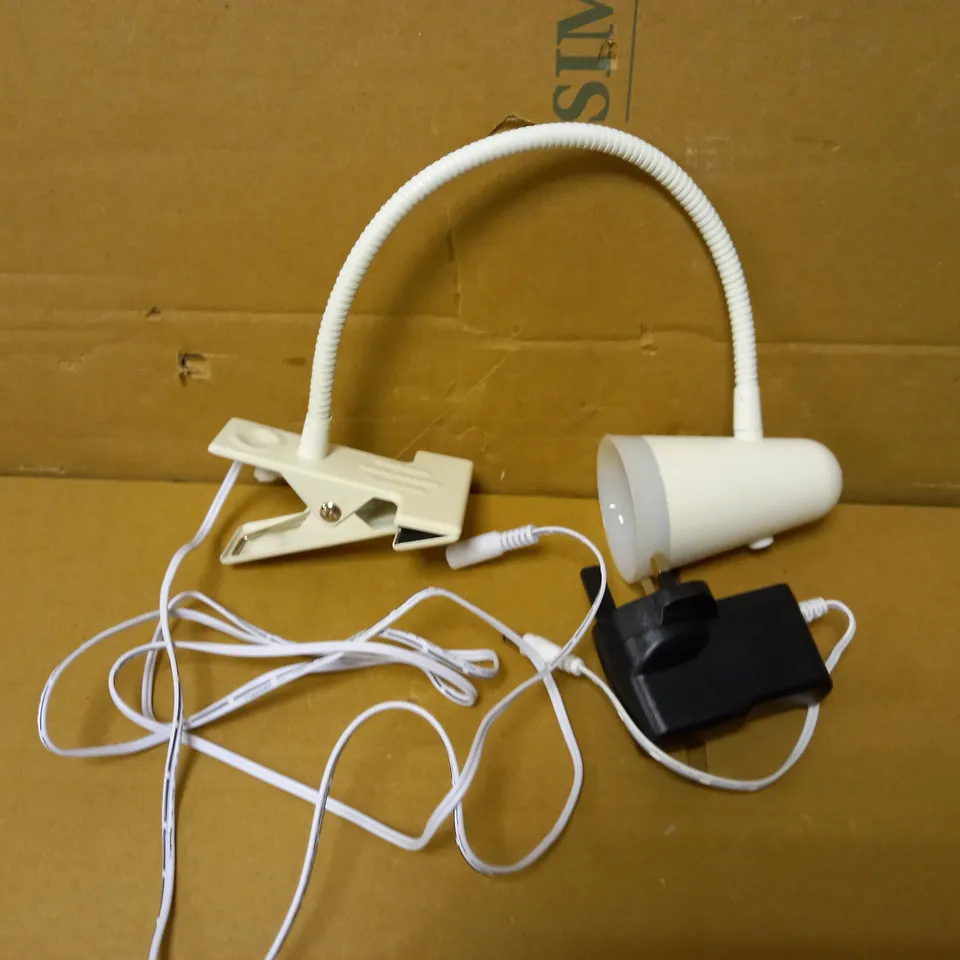 LORRIE LED CLIP WITH SWITCH DESK LAMP 