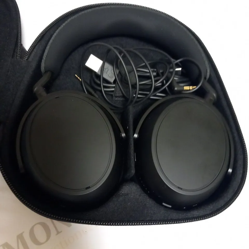 BOXED SENNHEISER MOMENTUM 4 WIRELESS HEADPHONES