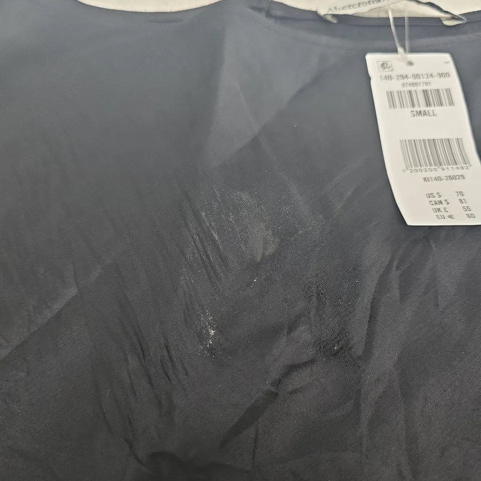 ABERCROMBIE AND FITCH SMALL BLACK LADIES TOP