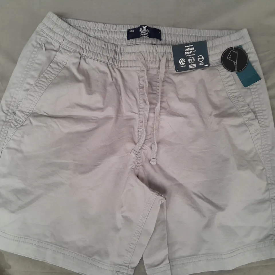HOLLISTER JOGGER SHORTS IN GREY SIZE LARGE