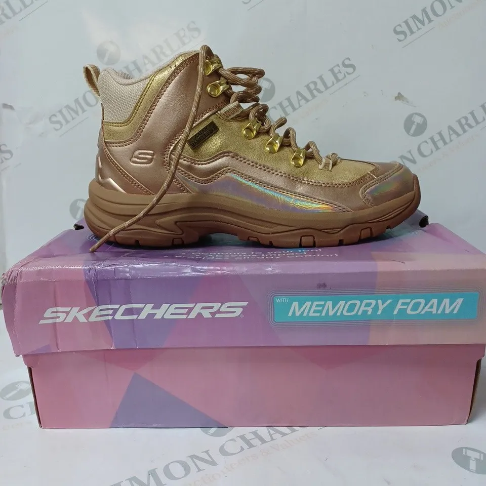 SKECHERS GOLD HIGH TOP HIKER BOOTS SIZE 5 