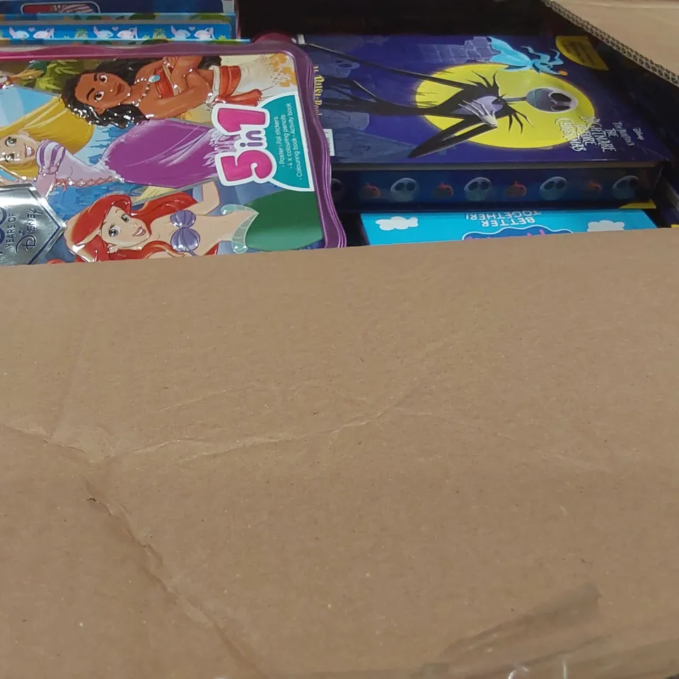 PALLET CONTAINING A LARGE QUANTITY OF ASSORTED CHILDREN'S BOOKS AND RELATED ITEMS