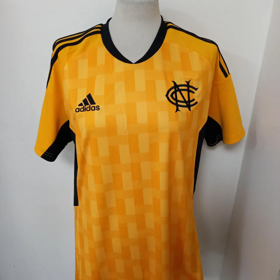 ADIDAS TRAINING SHIRT SIZE M