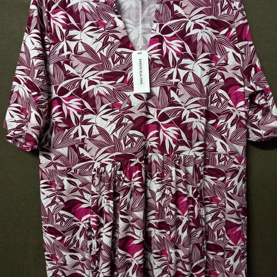 MAISON DE NIMES MAXI DRESS IN TROPICAL FLORAL DESIGN IN WHITE/WINE RED - XL