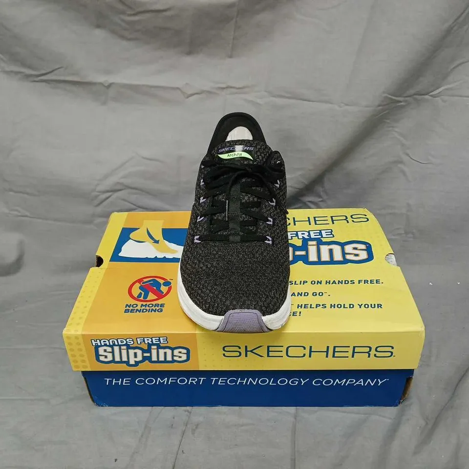 SKECHERS ARCH FIT 2.0 SLIP-INS BLACK KNIT SNEAKERS, SIZE 8
