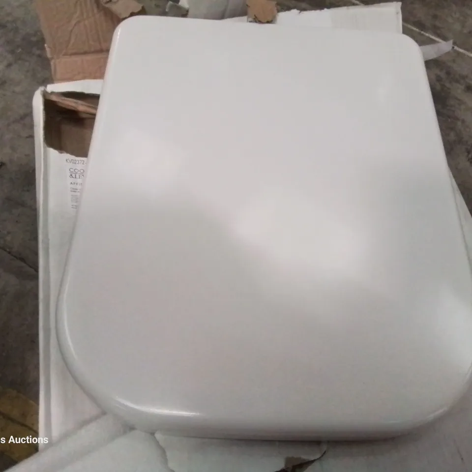 BOXED AFFINI CLOSE COUPLED TOILET SEAT