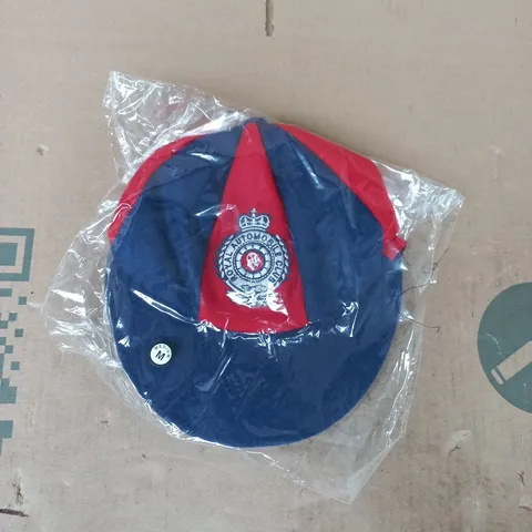 BAGGED ROYAL AUTOMOBILE CLUB CAP IN RED/NAVY SIZE MEDIUM