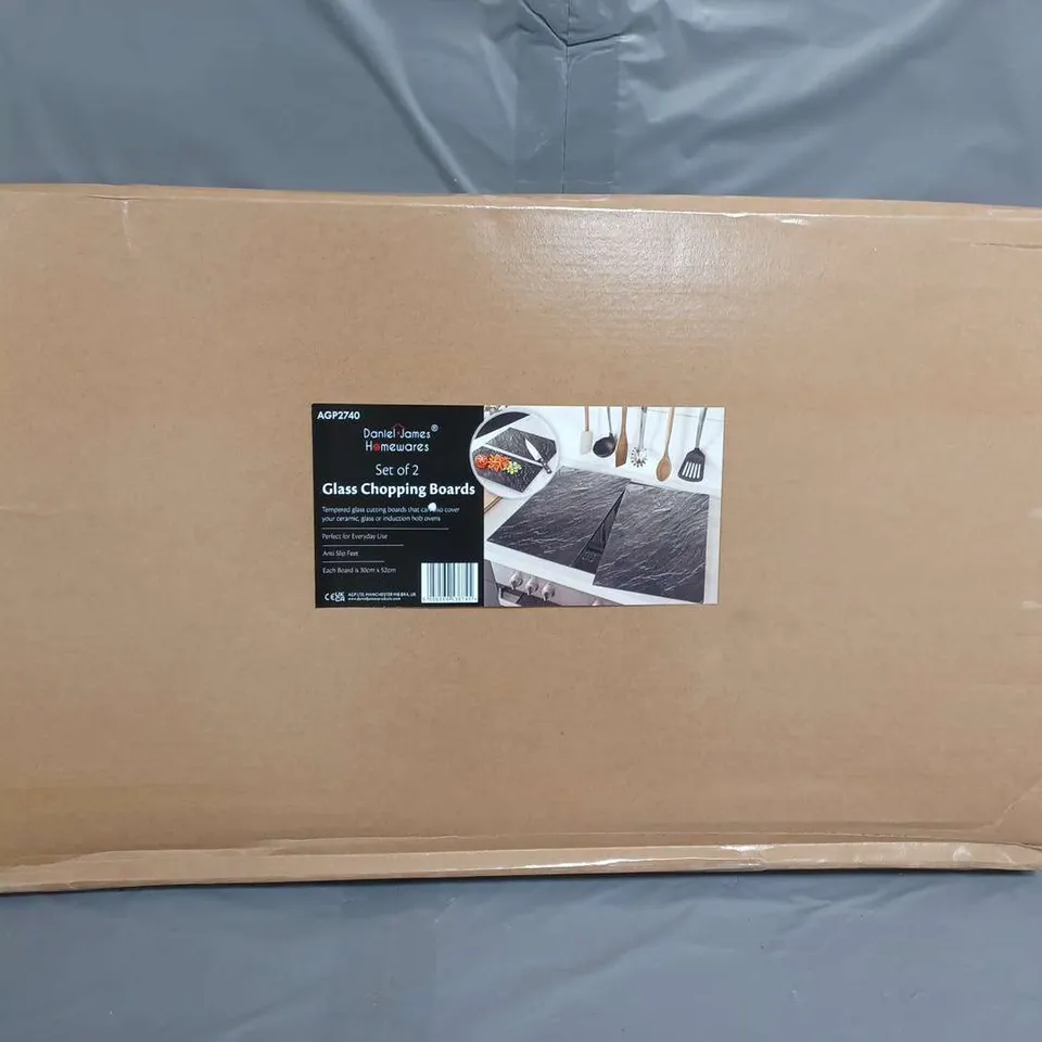BOXED DANIEL JAMES SET OF 2 GLASS CHOPPING BOARDS 