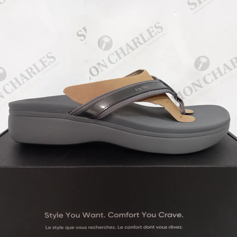 VIONIC PLATFORM OPEN TOE SANDAL IN GREY - SIZE 7