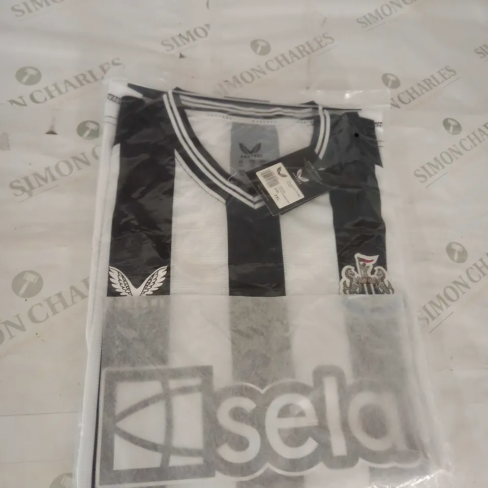 2XL 23/24 NEWCASTLE UNITED FOOTBALL SHIRT 