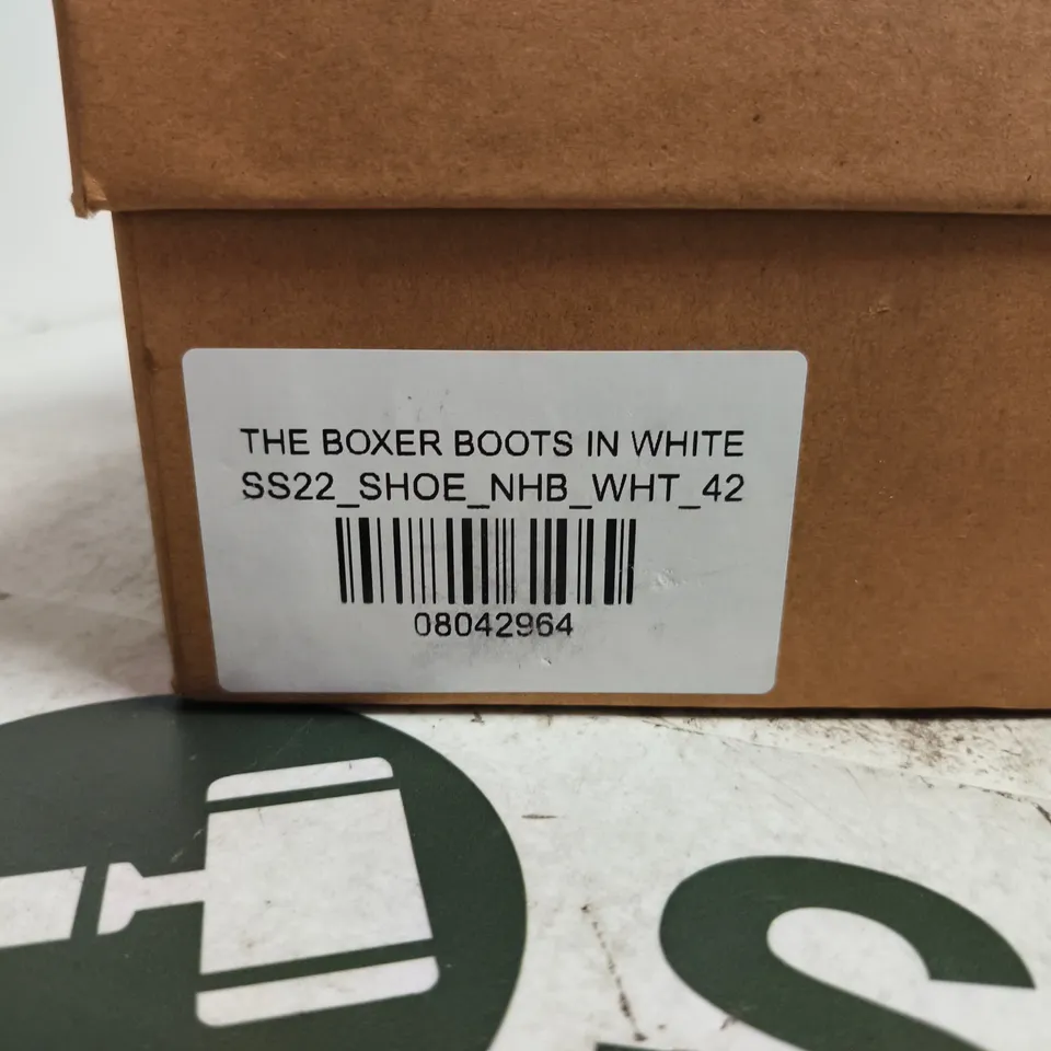 NII HAI THE BOXER BOOTS IN WHITE – WOMEN'S BOOTS, UK 8 (EU 42)