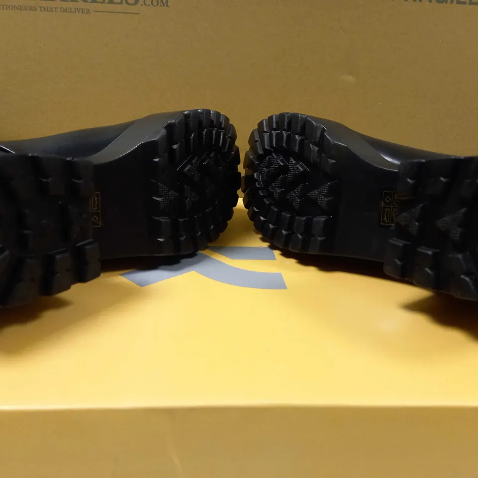 KOI BLACK LONG CHUNKY WESTERN VEGAN BOOTS - SIZE 6