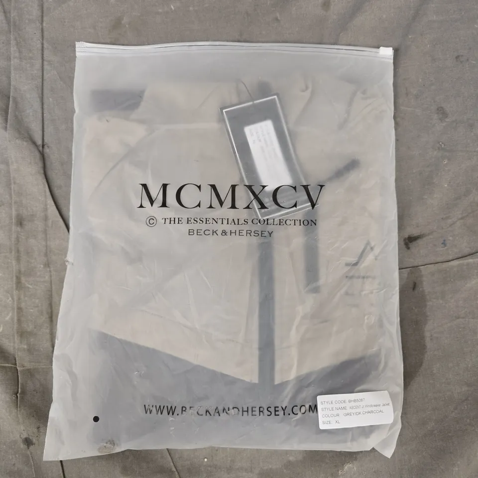 BAGGED BECK & HERSEY ASCENT KID'S WINDBREAKER JACKET IN GREY/CHARCOAL SIZE XL