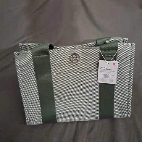 LULULEMON TWO-TONE CANVAS TOTEBAG IN GREEN