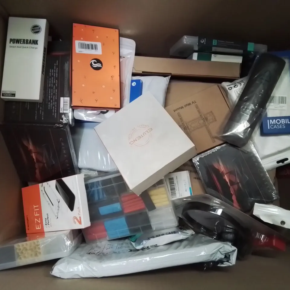 BOX CONTAINING LARGE AMOUNT OF MIXED BOXED ELECTRICAL ITEMS PHONE ACCESSORIES LIGHTING ETC.	