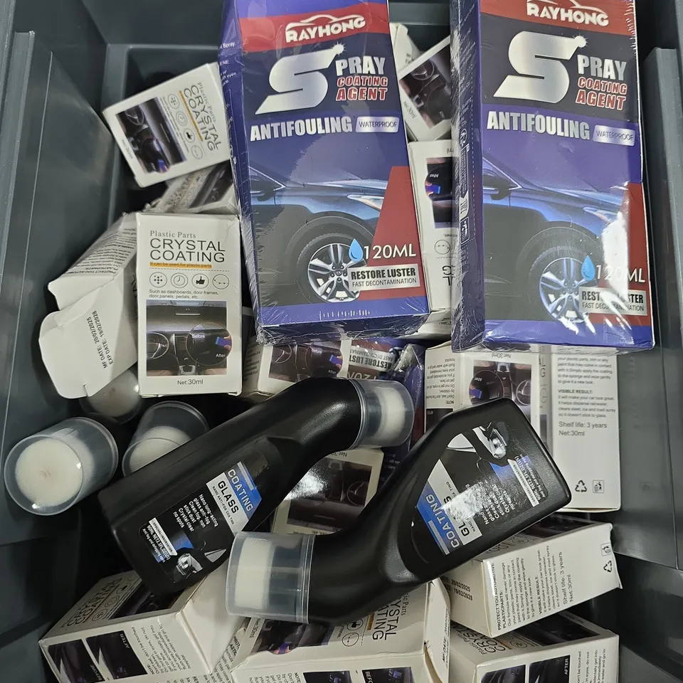 APPROXIMATELY 20 ASSORTED VEHICLE ACCESSORIES TO INCLUDE ANTIFOULING, COATING GLASS, CRYSTAL COATING ETC 