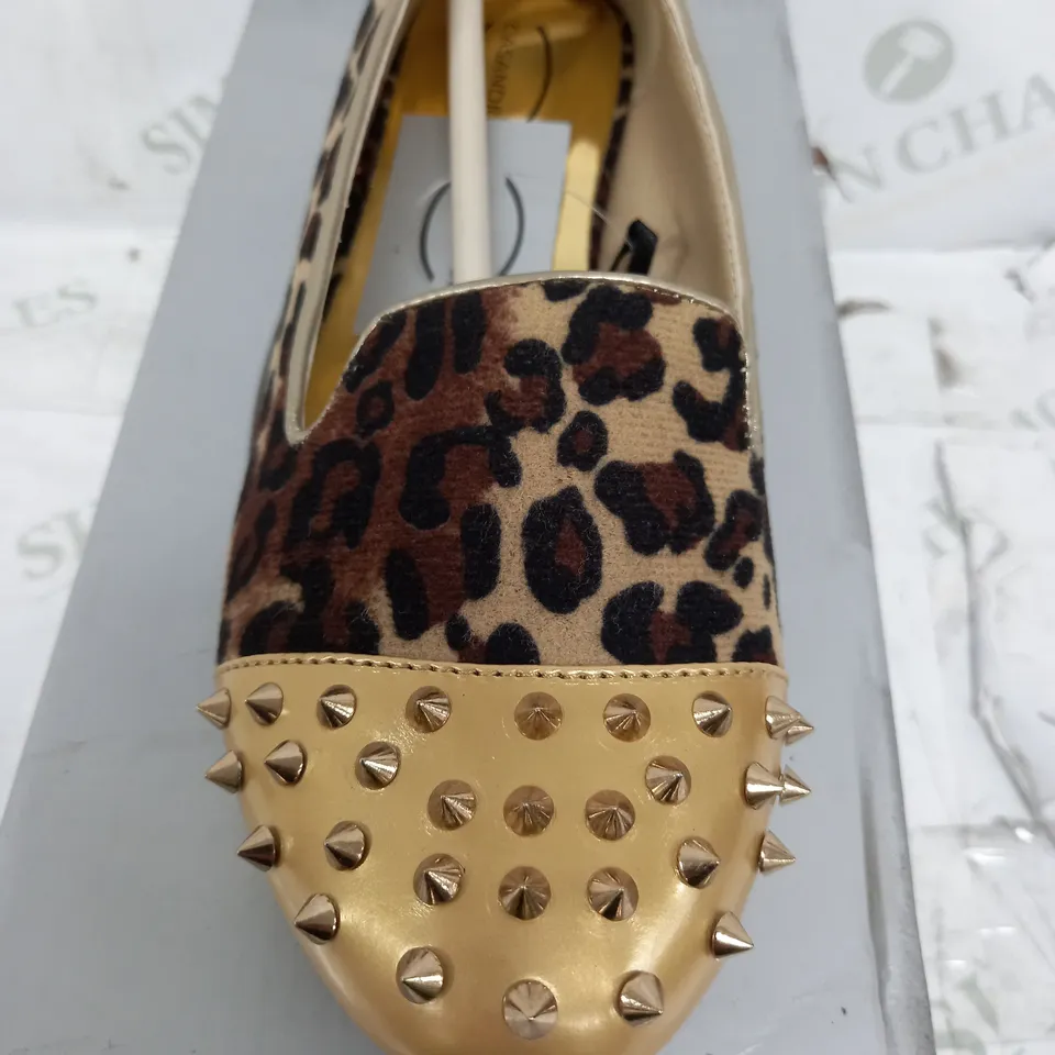 FLAT HEELED LEOPARD PRINT GOLD SPIKEY TOE SHOE SIZE 3